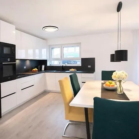 公寓 Monteurwohnung & Business Mit Terrasse & Parkplatz In Eg *