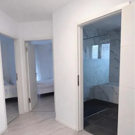 Lejlighed Monteurwohnung & Business Mit Terrasse & Parkplatz In Eg