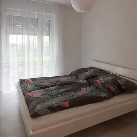 公寓 Monteurwohnung & Business Mit Terrasse & Parkplatz In Eg
