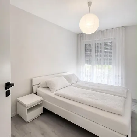 Monteurwohnung & Business Mit Terrasse & Parkplatz In Eg Lejlighed